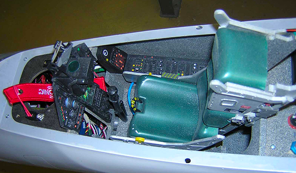 Cockpit-aviation-design-Mirage-2000